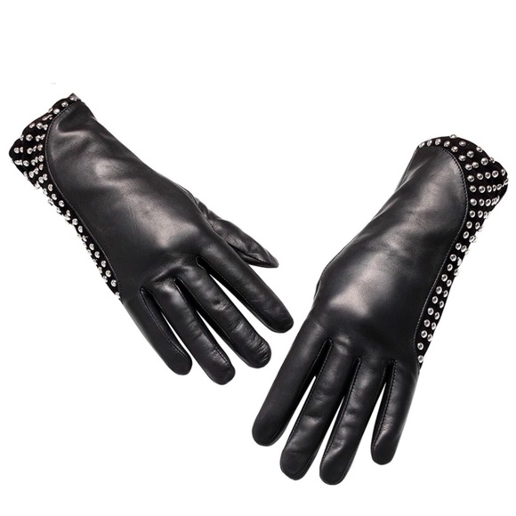 Black Leather Stud Cashmere Lined Gloves - Picture 2 of 5